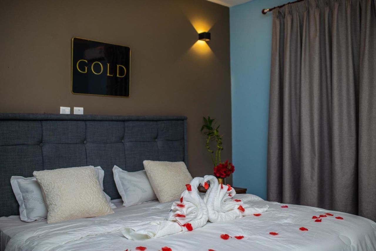 ホテル Piano & Gold Collections, Peduase Peduasi エクステリア 写真